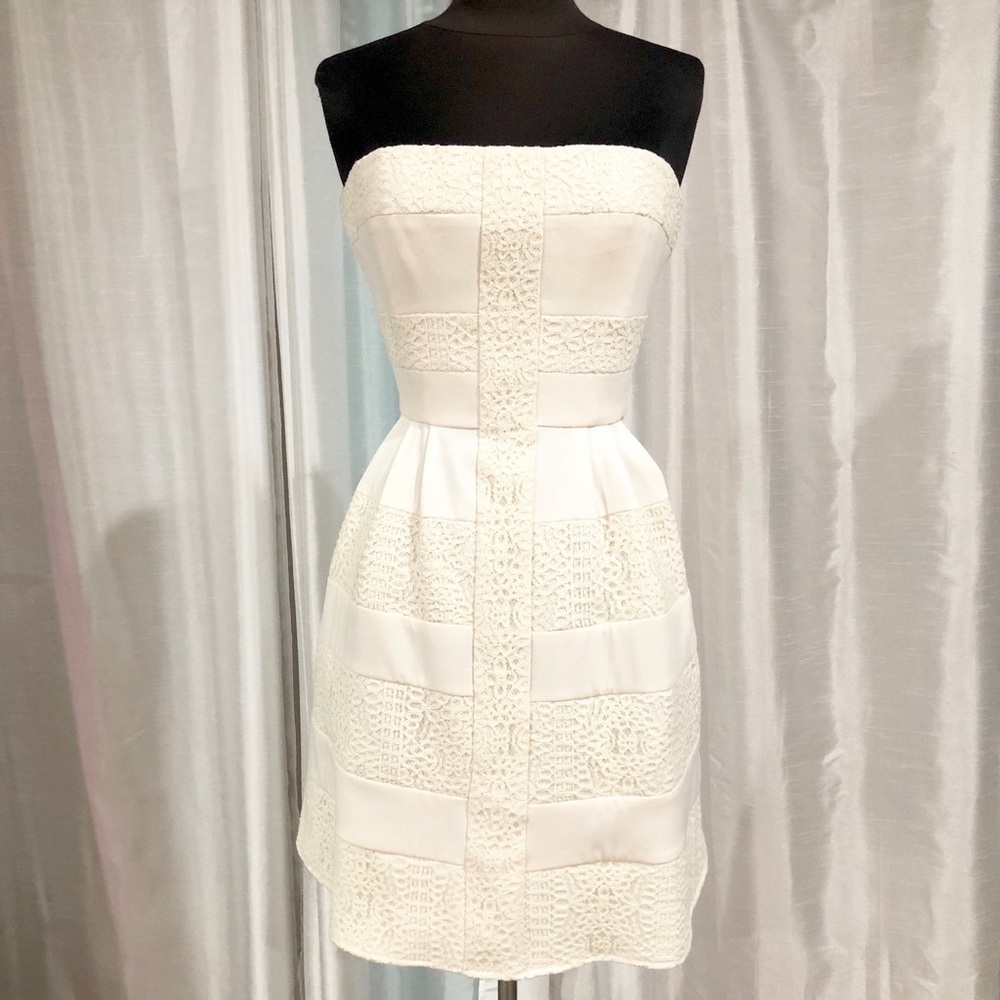 BCBG MAXAZRIA Short Strapless Off-White Dress Size 4